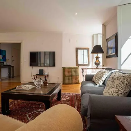 Historical 3 Bedroom Duplex In * Lisbon