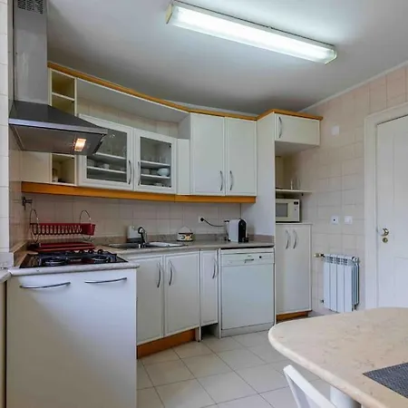 Historical 3 Bedroom Duplex In * Lisbon