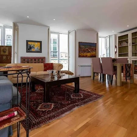 Historical 3 Bedroom Duplex In Apartment Lisbon