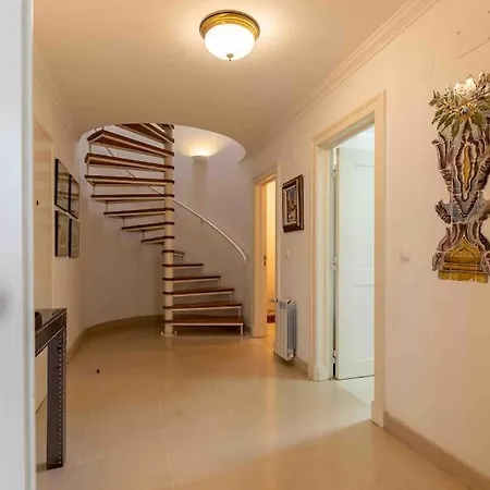 Apartment Historical 3 Bedroom Duplex In Lisbon