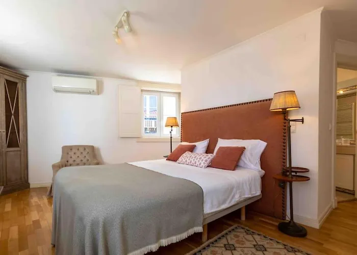 Apartamento Historical 3 Bedroom Duplex In *