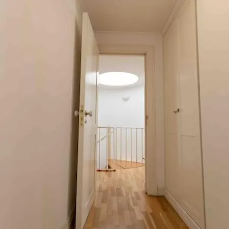 Apartment Historical 3 Bedroom Duplex In