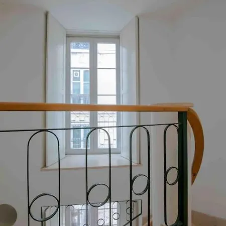 Historical 3 Bedroom Duplex In * Lisbon