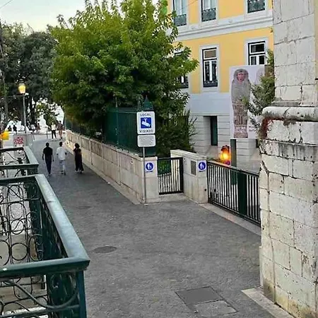 Historical 3 Bedroom Duplex In Apartmán *