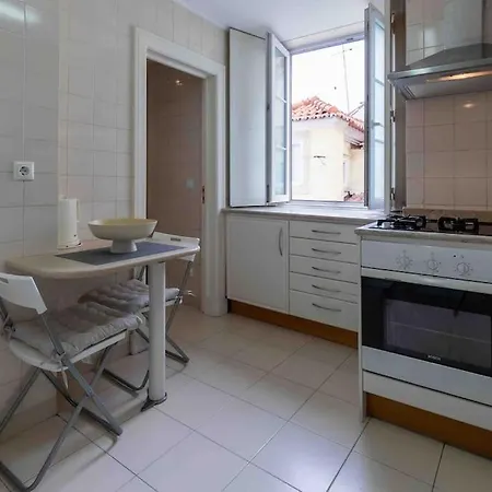 Appartement Historical 3 Bedroom Duplex In Lissabon